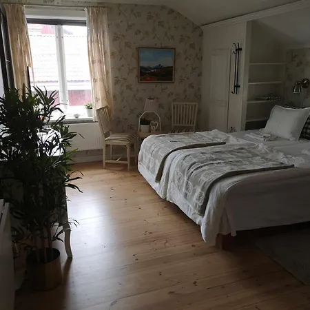 Kopparstugans Bed&Breakfast-2